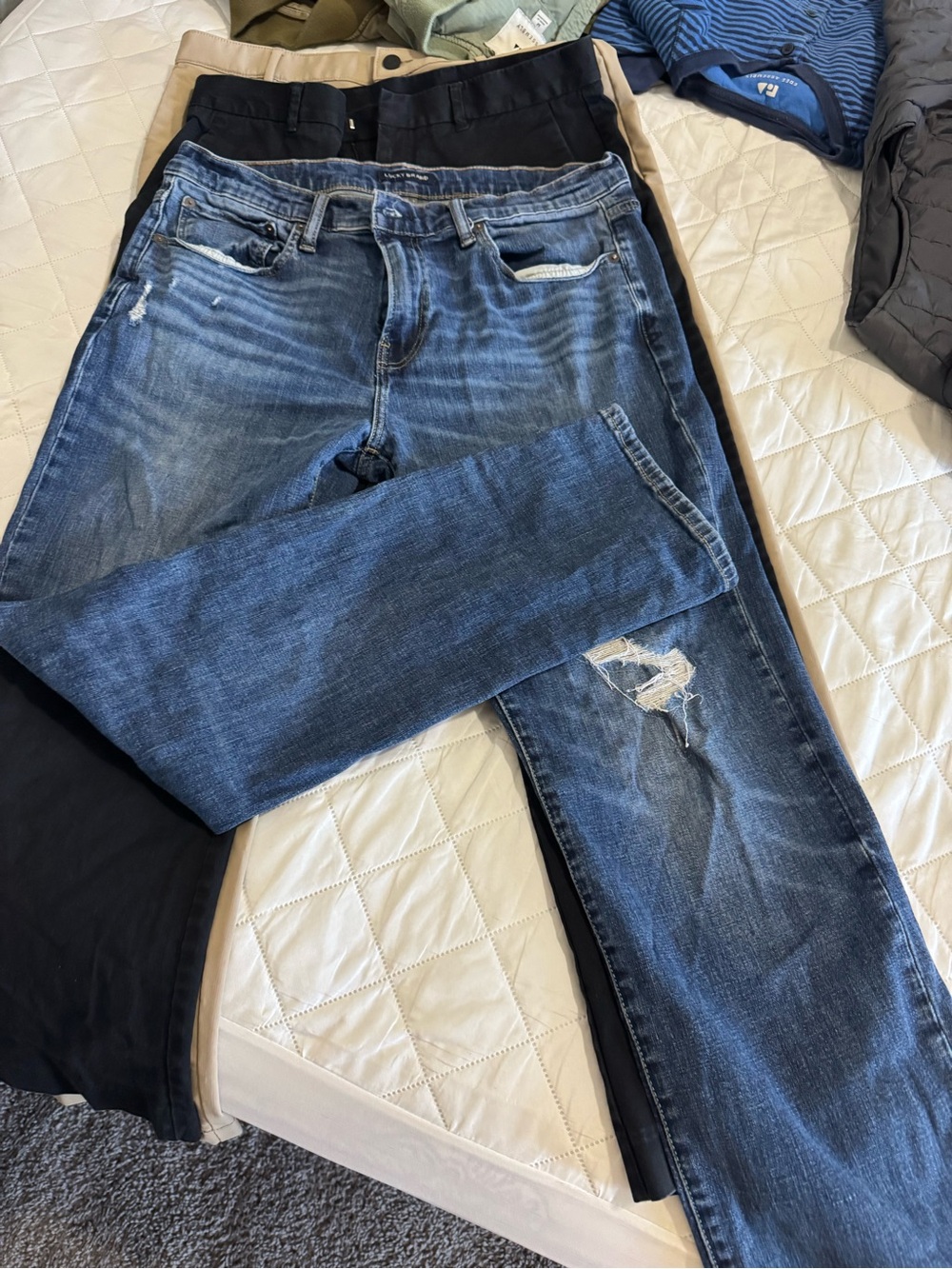 Lucky Brand Men’s Distressed Blue Slim Straight Jeans